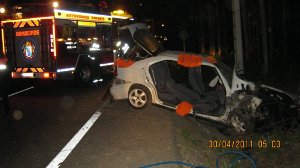 Accidente de tráfico con una persona atrapada en la parroquia de Rodís, en el ayuntamiento de Cerceda